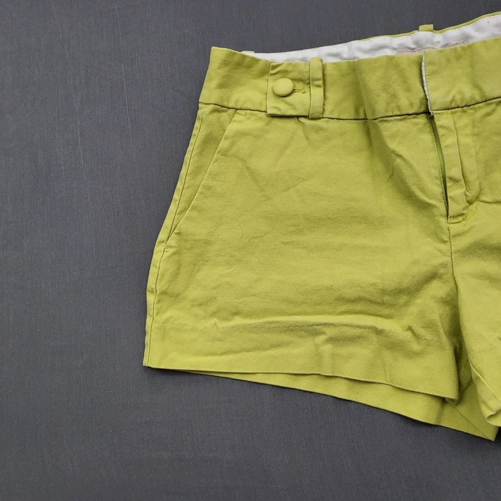 Banana Republic Ryan Fit Chartreuse Green Chino Shorts Womens Sz 6 Cotton Blend
